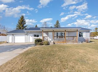 15 N Eight Mile Rd, Linwood, MI 48634