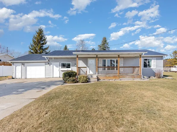 15 N Eight Mile Rd, Linwood, MI 48634