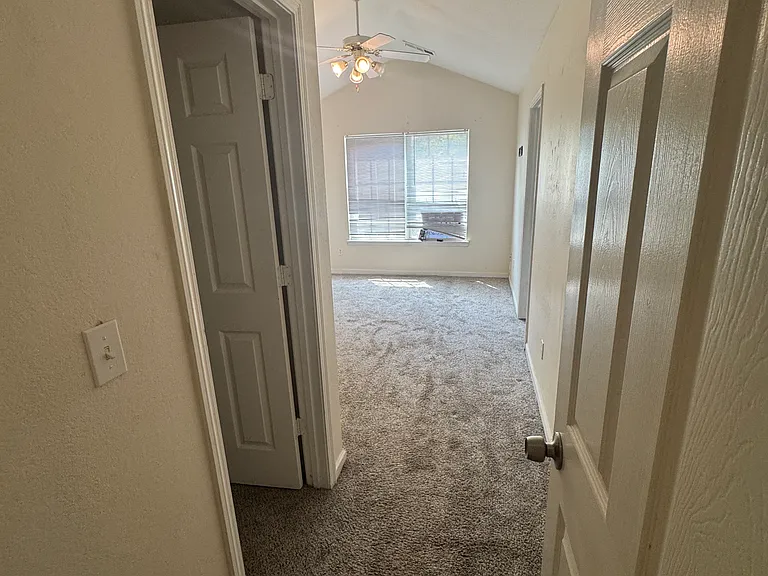 391 Brookview Dr — Photo 23