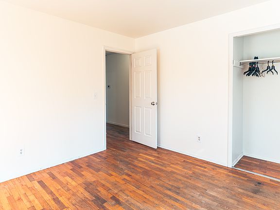 2nd image of 1490 Brady Ave