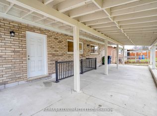 33 Orpington Cres, Toronto, ON M9V 3E2