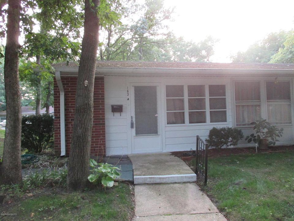 1st image of 163A Gramercy Ct #100A