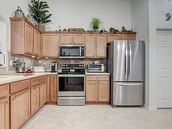 3rd image of 12060 Serafino St