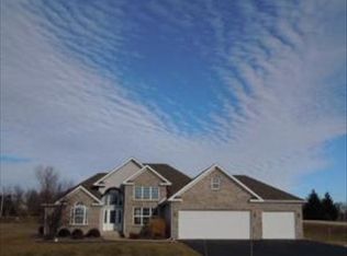 2210 Clear Water Dr, Belvidere, IL 61008