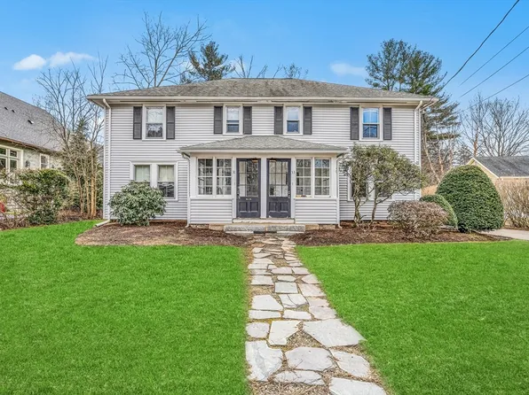31-33 Lang St, Concord, MA 01742