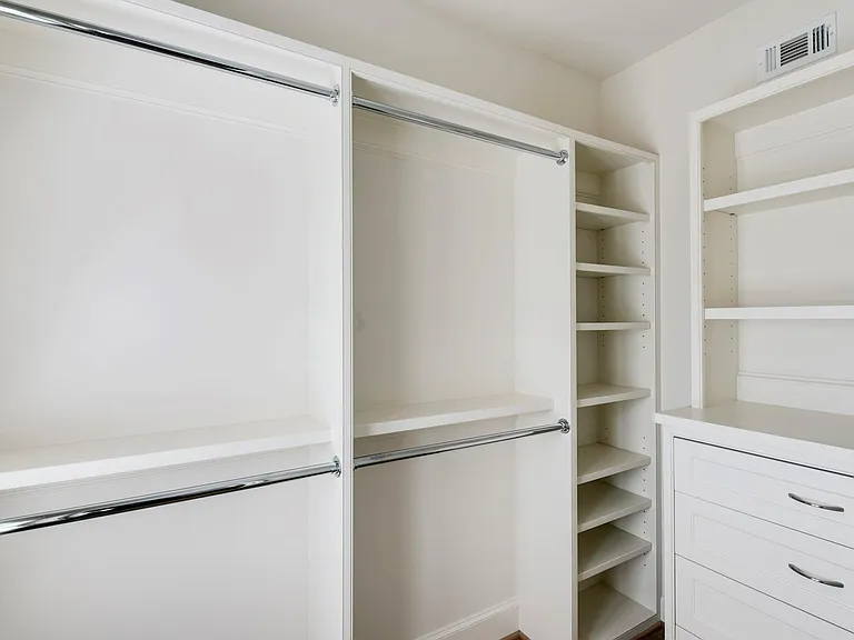 5144 Chevy Chase Dr — Photo 25