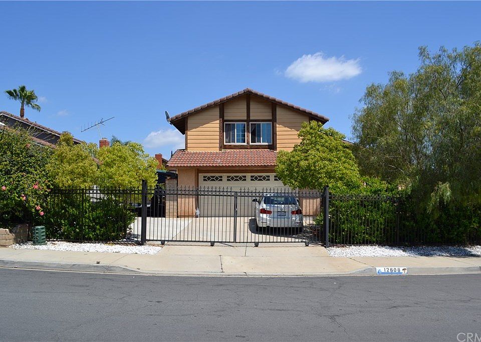 1st image of 12608 Broadleaf Ln