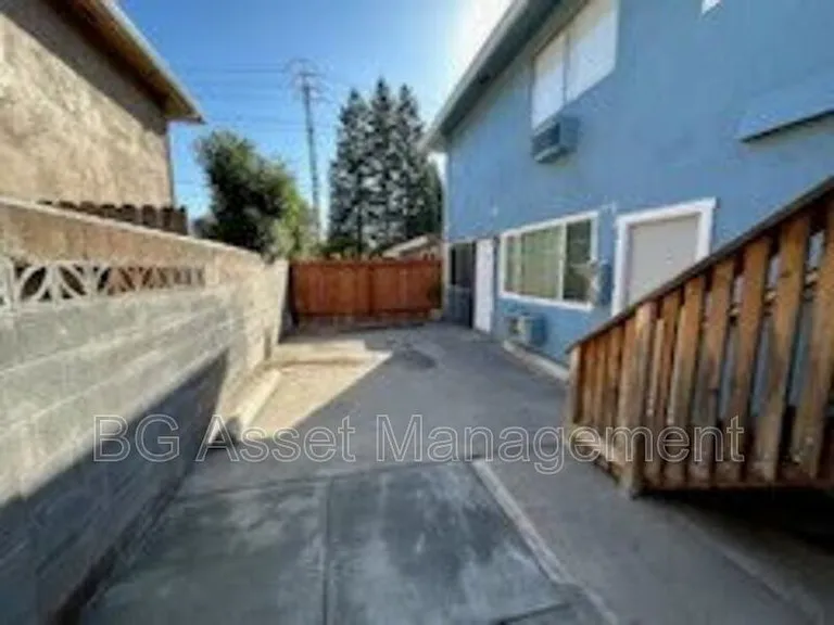 2417 Northrop Ave #2 — Photo 6