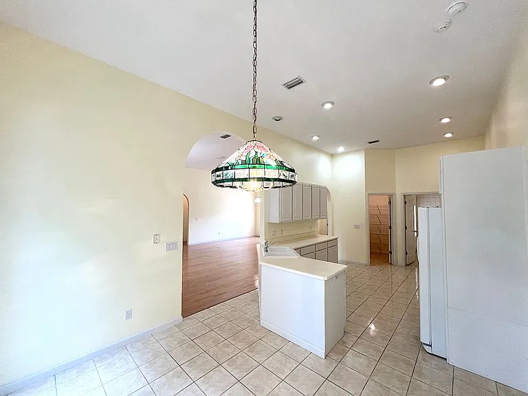 87 Rose Dr — Photo 24