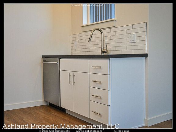 5th image of 1590 Myers Ln #101