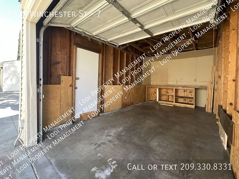 2524 Winchester St #7 — Photo 19