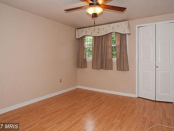 3rd image of 7318 Wickford Dr