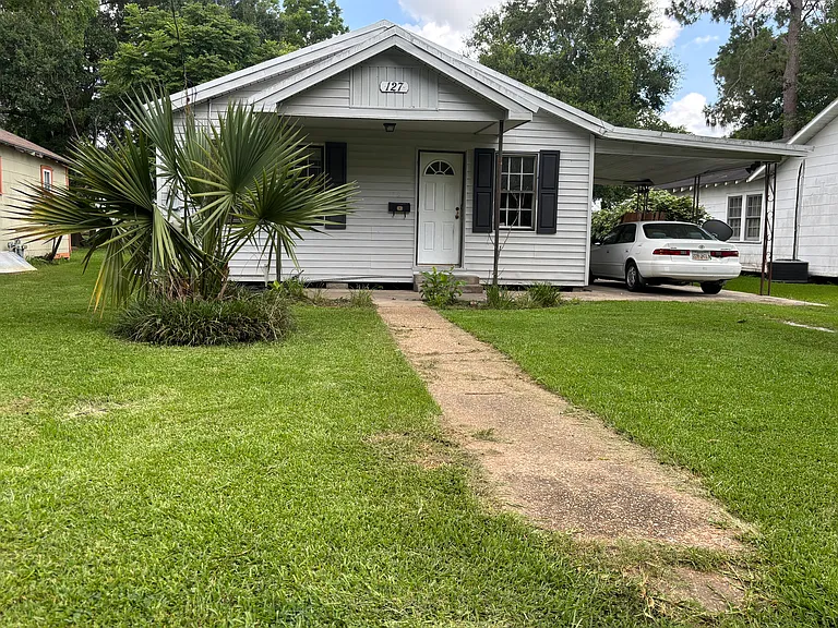 127 Louisa Blvd — Photo 4