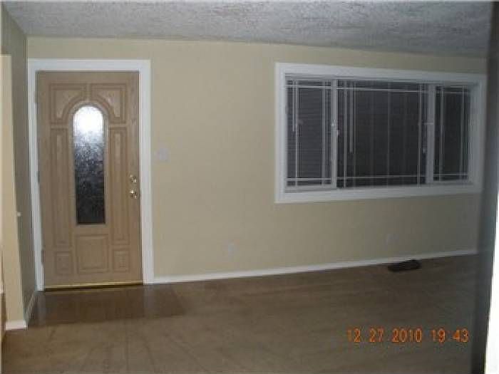 2nd image of 403 4th Ave SE