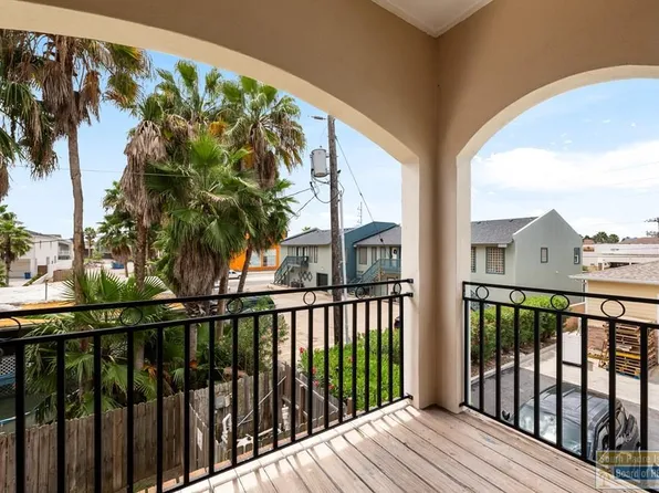 103 E Gardenia St #3, South Padre Island, TX 78597