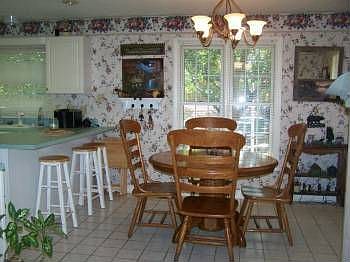 4th image of 168 Vanderbilt Dr
