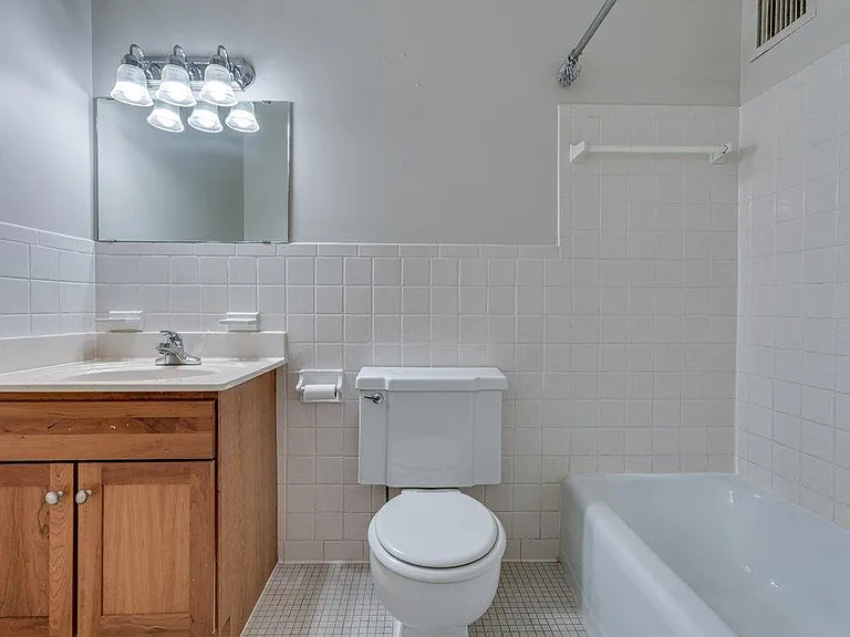 4400 Upton Ave S #202 — Photo 12