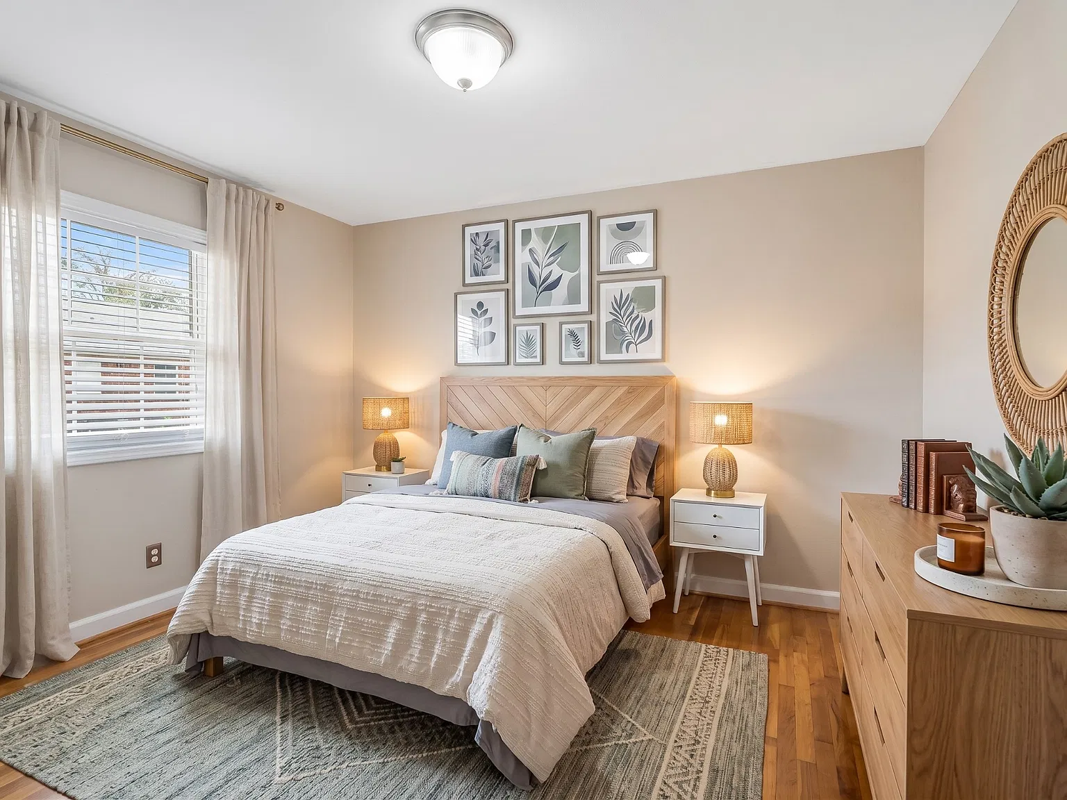 2 bed, 800 sqft, $1,149 — Photo 1