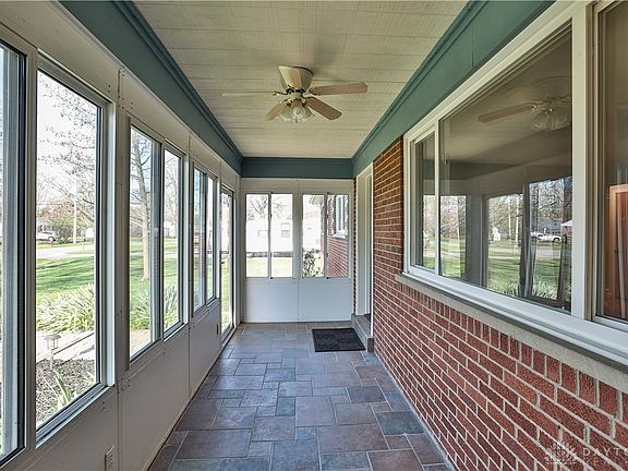 3rd image of 7698 Bonnie Dr