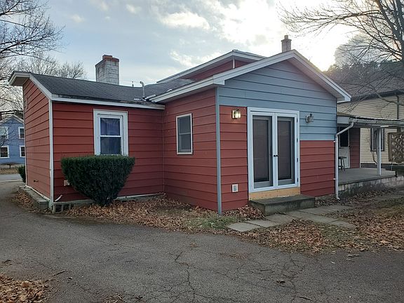 2nd image of 110 6th St