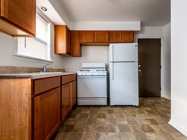 2066 W 135th Pl — Photo 14