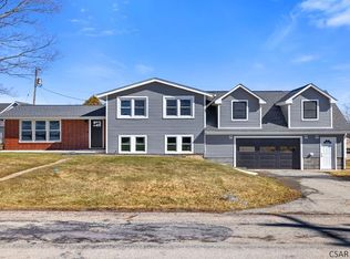 1403 Crestview Dr, Somerset, PA 15501