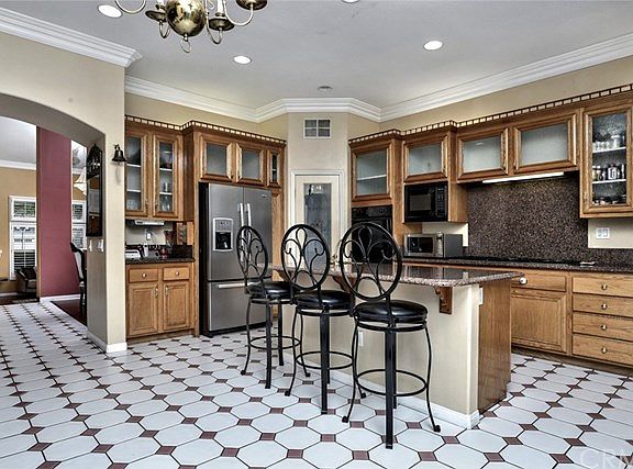 5th image of 765 S Canyon Mist Ln