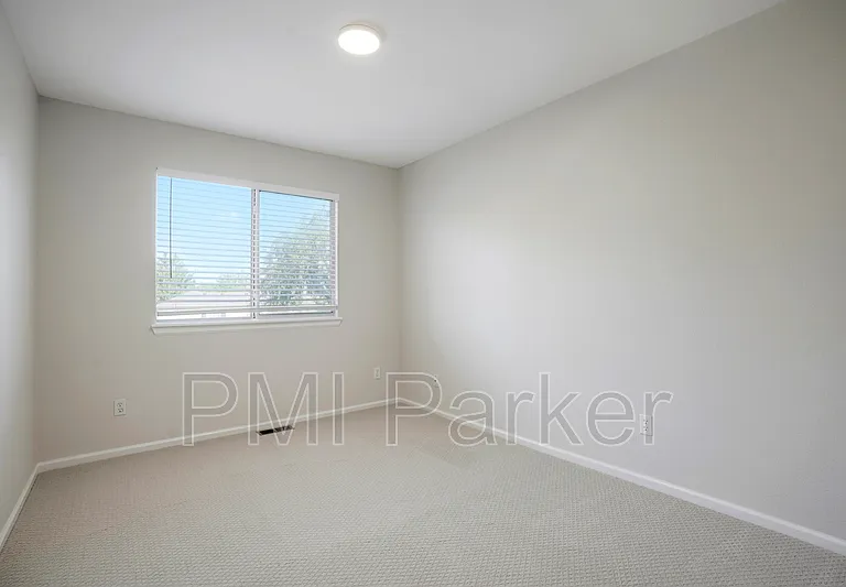 16041 Bluebonnet Dr — Photo 18