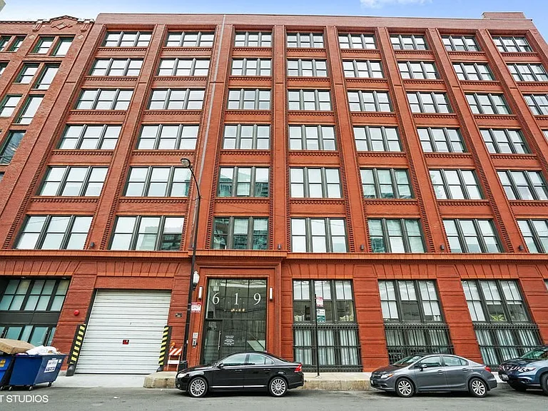 Library Lofts — Photo 17