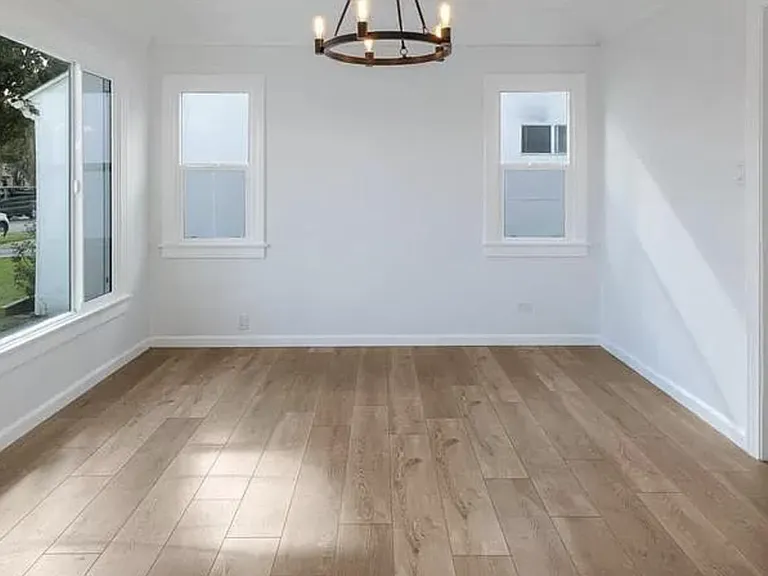 2233 S Cloverdale Ave — Photo 10