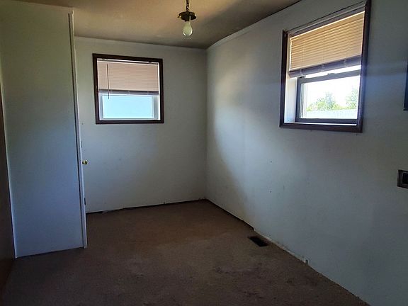 5th image of 724 E Park Ave
