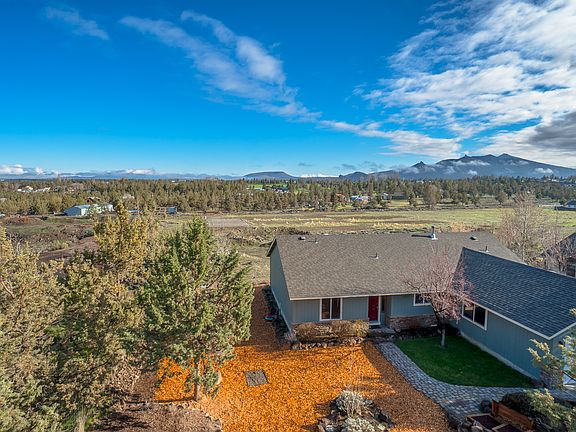 5th image of 1565 Majestic Rock Dr