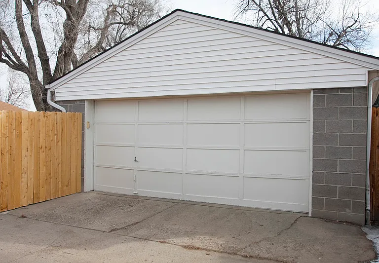 2995 Leyden St — Photo 16