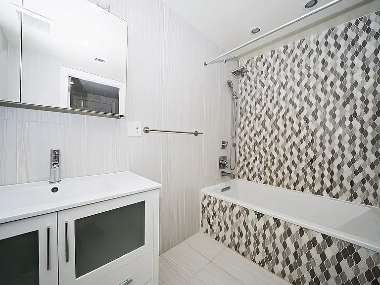 120 S 2nd St #3A — Photo 5
