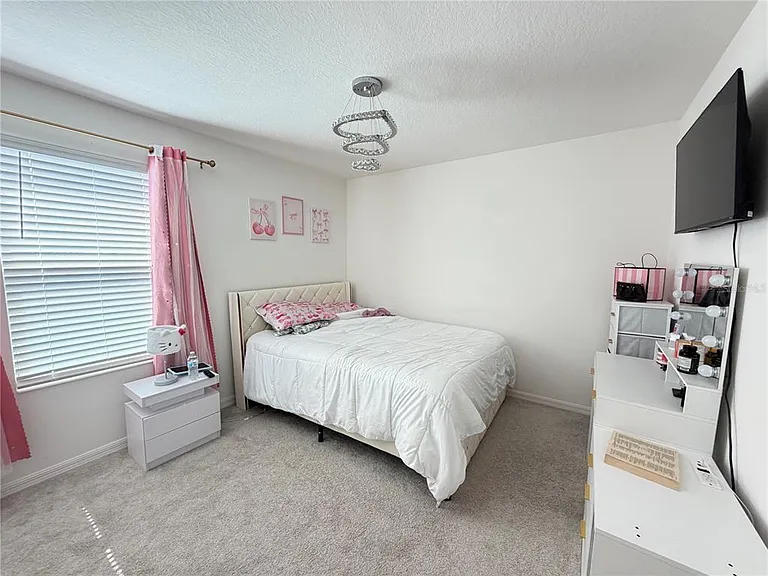 434 North Blvd E — Photo 28
