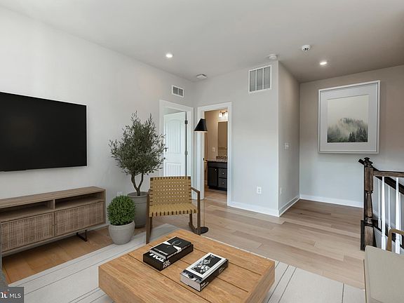 3rd image of 15314 W Kea Way