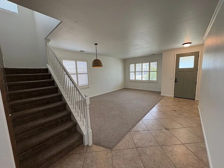 5928 W Whitley Ave — Photo 12