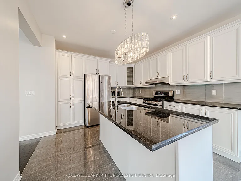 15 Military Ct — Photo 27