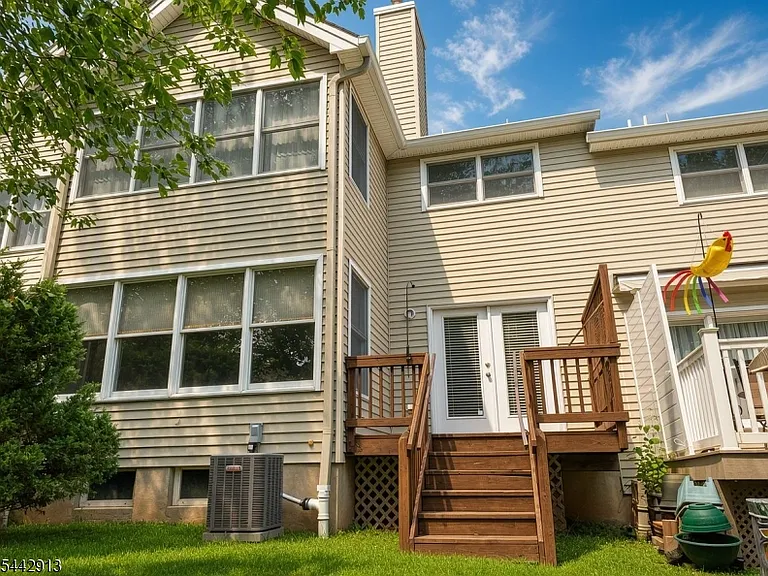24 Flemming Dr — Photo 13