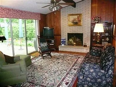 1172 Berwick Ln photo 1