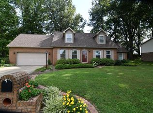 7447 Ridgeway Ave, Evansville, IN 47715