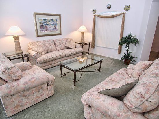Rental Homes Orlando Living Area