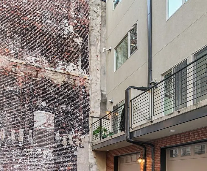 608 N American St — Photo 45