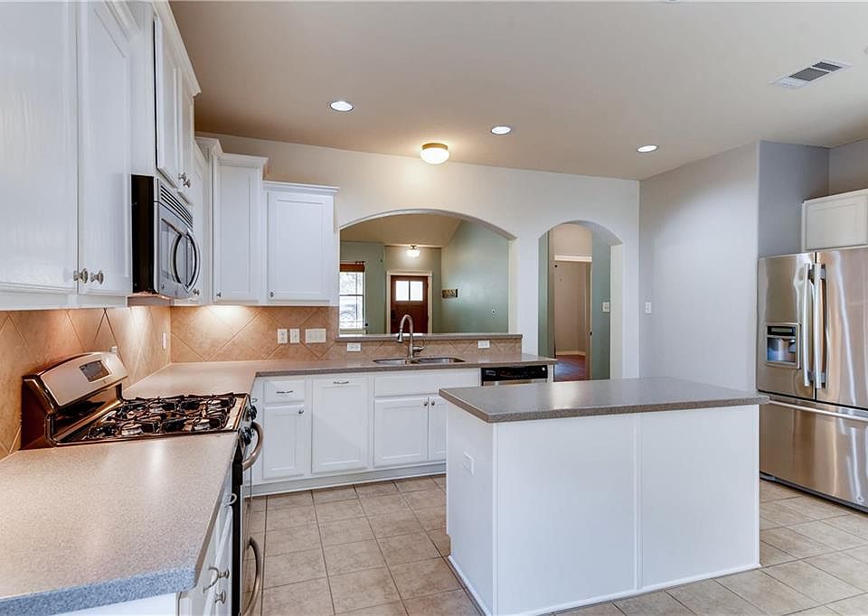 1st image of 129 Village Park Dr