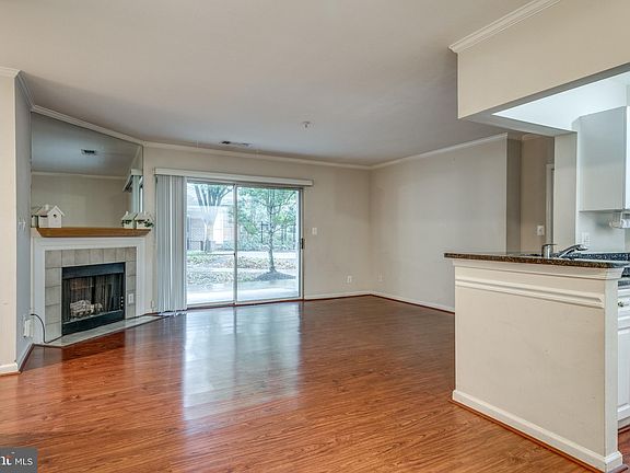 3rd image of 20290 Beechwood Ter Unit 102
