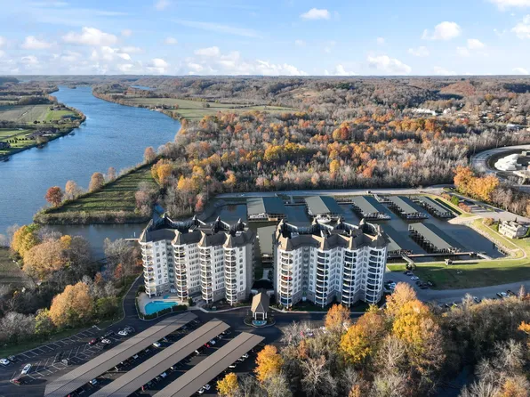 400 Warioto Way APT 813, Ashland City, TN 37015