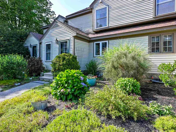11 Surrey Run, Dover, NH 03820