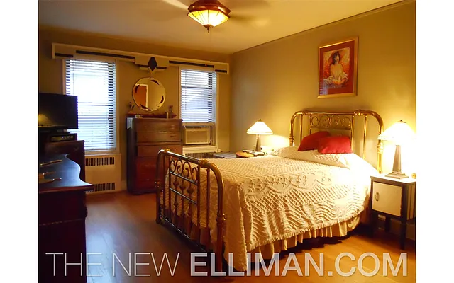 Sold by Douglas Elliman | media 20