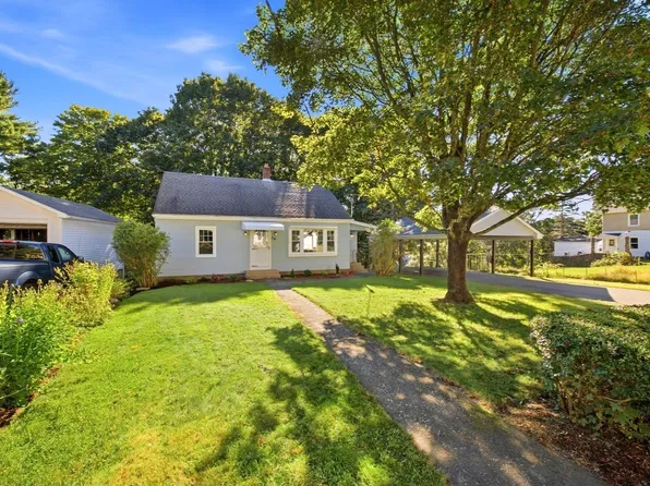 114 Quaboag St, Warren, MA 01083