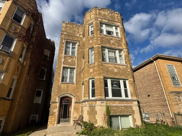 (undisclosed Address), Chicago, IL 60645